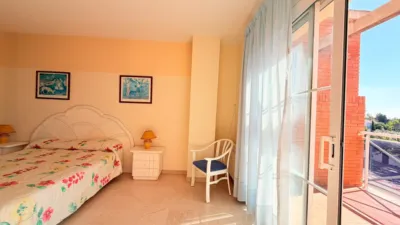 Semi-detached house on Carrer de Joaquim Mir photo 48