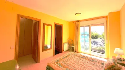 Semi-detached house on Carrer de Joaquim Mir photo 27