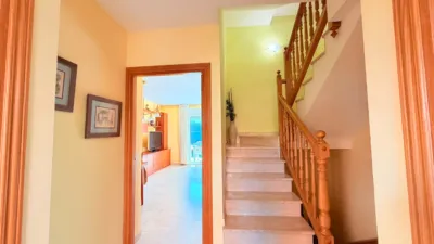 Semi-detached house on Carrer de Joaquim Mir photo 11