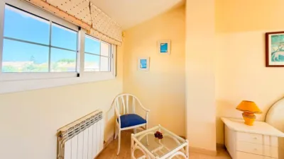 Semi-detached house on Carrer de Joaquim Mir photo 35