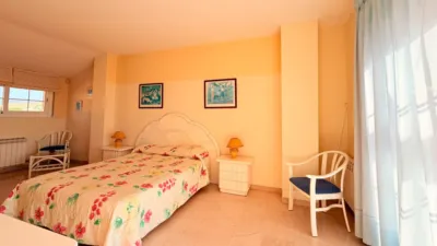 Semi-detached house on Carrer de Joaquim Mir photo 46