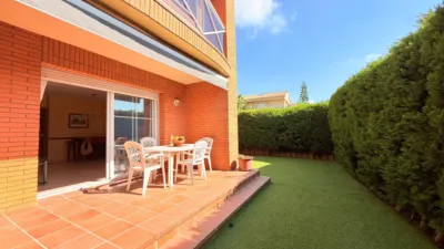 Semi-detached house on Carrer de Joaquim Mir photo 17