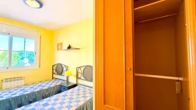 Semi-detached house on Carrer de Joaquim Mir photo 21