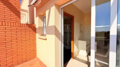 Semi-detached house on Carrer de Joaquim Mir photo 42
