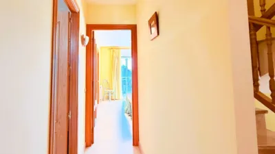Semi-detached house on Carrer de Joaquim Mir photo 23