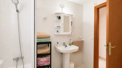 Apartment at Avinguda Romani, 1 photo 20