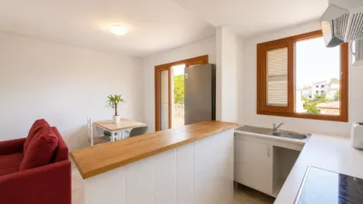 Apartment at Avinguda Romani, 1 photo 4