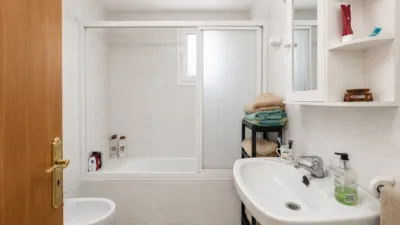 Apartment at Avinguda Romani, 1 photo 19