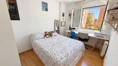 Flat in Plaça del Roc Blanc photo 14