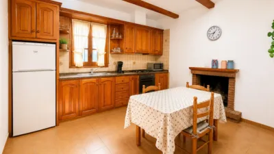 Detached chalet on Carrer de Pau Casals photo 4