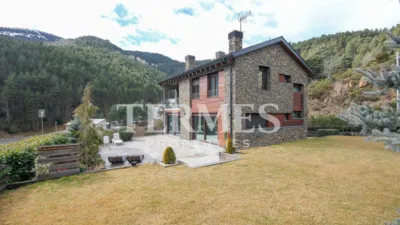 Detached villa on Avinguda dels Alps photo 2