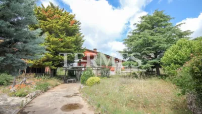 Single-family home on Carrer de Manresa photo 2