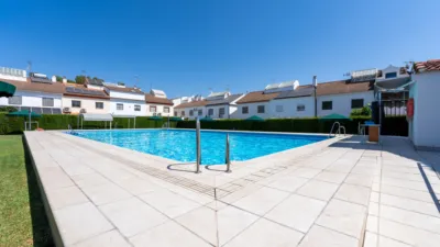 Casa pareada en venta en Calle de la Carabela La Pinta - Vista 2