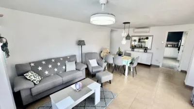 Apartment on Calle 25 D´Abril photo 9