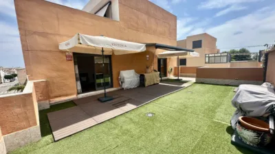 Apartment on Calle 25 D´Abril photo 18