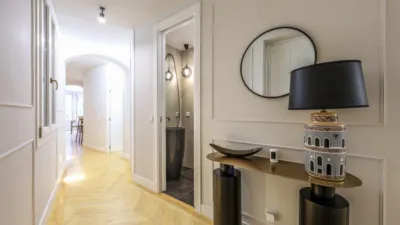Apartment on Calle de Alfonso XII photo 32