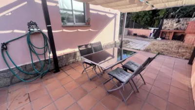 Semi-detached house on Calle de Carmen Antuñano photo 7