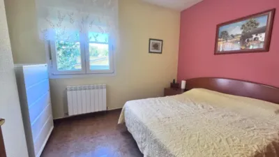Semi-detached house on Calle de Carmen Antuñano photo 40