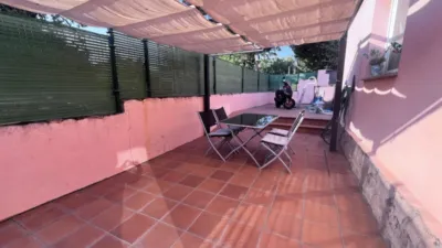 Semi-detached house on Calle de Carmen Antuñano photo 8