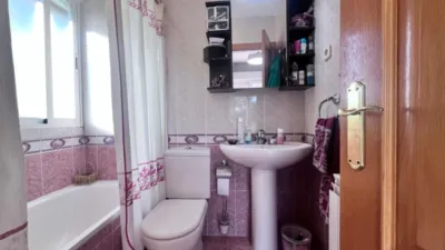 Semi-detached house on Calle de Carmen Antuñano photo 25