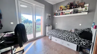 Semi-detached house on Calle de Carmen Antuñano photo 32