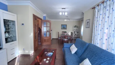 Semi-detached house on Calle de Carmen Antuñano photo 48