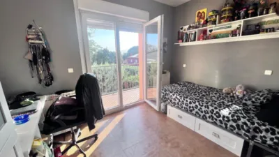 Semi-detached house on Calle de Carmen Antuñano photo 24