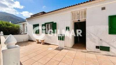 Semi-detached chalet on Calle Andorra photo 2