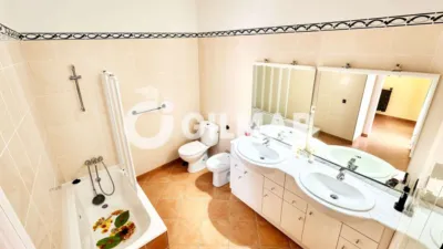 Semi-detached chalet on Calle Andorra photo 12