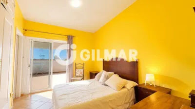 Semi-detached chalet on Calle Andorra photo 10