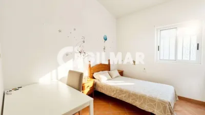 Semi-detached chalet on Calle Andorra photo 18
