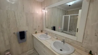 Apartment on Avenida Quinto Centenario photo 9