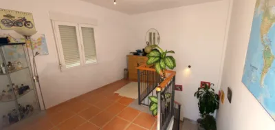 Semi-detached house on Manantial Street photo 19