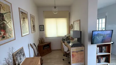 Attic flat on Calle de Murillo photo 16