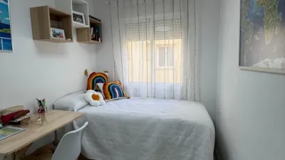 Top-floor apartment on Calle Antonio Pintor photo 14