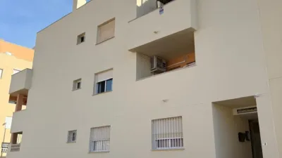 Top-floor apartment on Calle Antonio Pintor photo 13