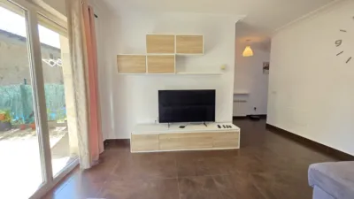 Semi-detached house on Calle Los Castaños photo 2