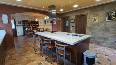Chalet unifamiliar en calle Murillo photo 4