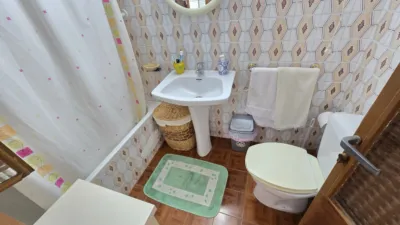 Casa en venta en Calle Virgen, 67, cerca de Camino del Pantano, Aliseda de 59.900 €