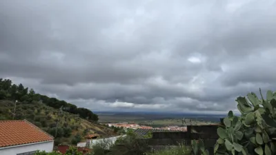 Casa en venta en Calle Virgen, 67, cerca de Camino del Pantano, Aliseda de 59.900 €