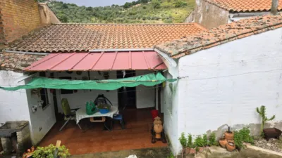 Casa en venta en Calle Virgen, 67, cerca de Camino del Pantano, Aliseda de 59.900 €