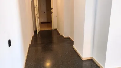 Piso en alquiler en Calle Cristóbal Sánchez Fuentes, Los Remedios (Distrito Los Remedios. Sevilla Capital) de 1.315 €<span>/mes</span>