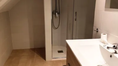 Piso en alquiler en Calle Cristóbal Sánchez Fuentes, Los Remedios (Distrito Los Remedios. Sevilla Capital) de 1.315 €<span>/mes</span>
