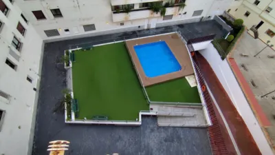Piso en alquiler en Calle de Fuenteovejuna, La Florida-Huerta del Pilar (Distrito Nervión. Sevilla Capital) de 1.500 €<span>/mes</span>