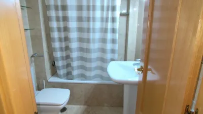 Piso en alquiler en Calle de Fuenteovejuna, La Florida-Huerta del Pilar (Distrito Nervión. Sevilla Capital) de 1.500 €<span>/mes</span>