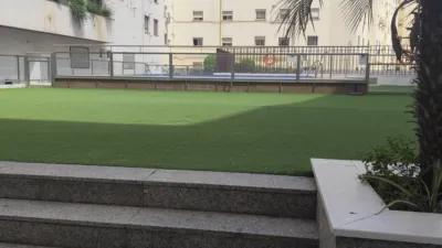 Piso en alquiler en Calle de Fuenteovejuna, La Florida-Huerta del Pilar (Distrito Nervión. Sevilla Capital) de 1.500 €<span>/mes</span>