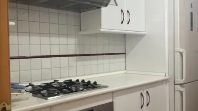 Piso en alquiler en Calle de Fuenteovejuna, La Florida-Huerta del Pilar (Distrito Nervión. Sevilla Capital) de 1.500 €<span>/mes</span>