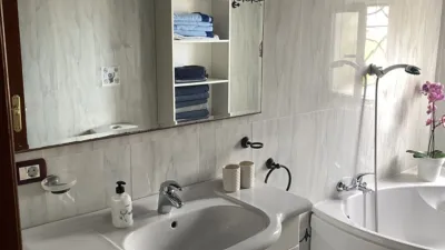 Casa en venta en Avenida Juan Carlos I, 53, Los Cristianos (Arona) de 995.000 €