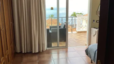 Casa en venta en Avenida Juan Carlos I, 53, Los Cristianos (Arona) de 995.000 €