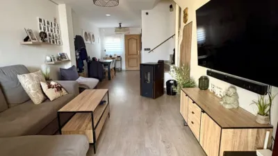 Semi-detached chalet on Calle de Otari photo 2